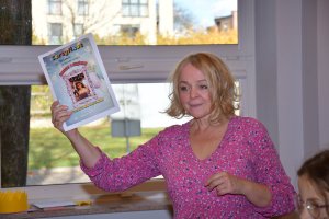 Na zdjęciu dzieci w&nbsp;czasie urodzin