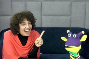 Aktorka Beata Pszeniczna z Bibliusiem