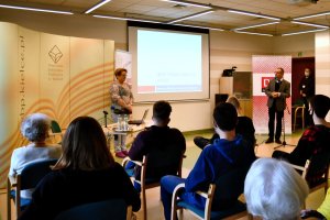  prof. Katarzyna Kłosińska