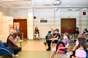 Marcin Szczygielski i&nbsp;uczestnicy spotkania