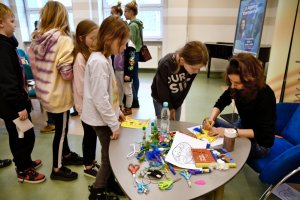 Na zdjęciu dzieci w czasie zajęć.