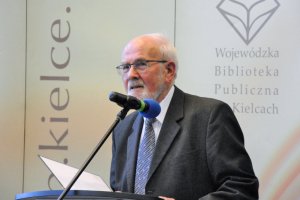 Na zdjęciu jeden z przemawiających.