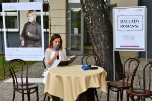 Zdjęcie z narodowego czytania, które odbyło się 3 września 2022.