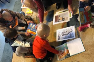 Na zdjęciu dzieci w czasie zajęć.