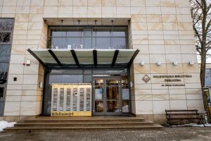 Wejście do biblioteki.