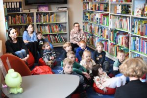 Na zdjęciu dzieci w czasie zajęć.