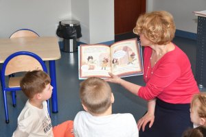 Na zdjęciu dzieci w czasie zajęć.