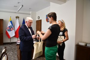 img_05