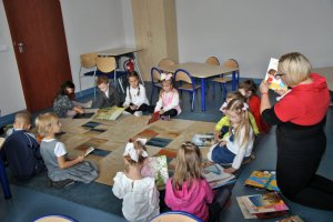 Na zdjęciu dzieci w czasie zajęć.