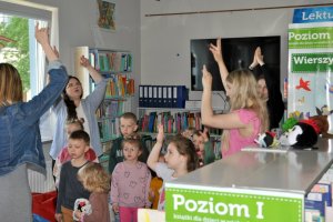 Na zdjęciu dzieci w czasie zajęć.