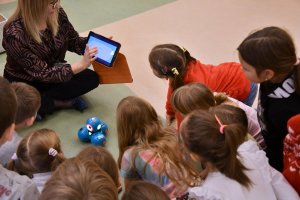 Na zdjęciu dzieci w&nbsp;czasie zajęć.