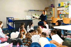 Na zdjęciu dzieci w&nbsp;czasie zajęć.