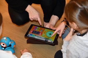 Na zdjęciu dzieci w&nbsp;czasie zajęć.