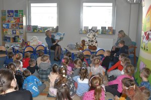 Na zdjęciu dzieci w&nbsp;czasie zajęć.