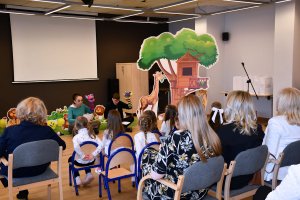 Na zdjęciu Bibliuś i&nbsp;Woluminka