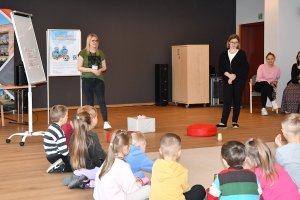 Na zdjęciu dzieci w&nbsp;czasie zajęć.