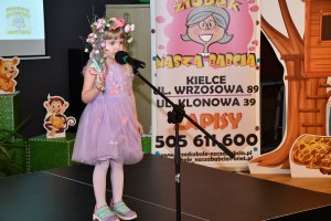 Na zdjęciu dzieci biorace udział w&nbsp;konkursie