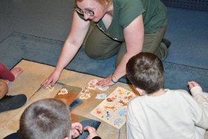 Na zdjęciu dzieci w&nbsp;czasie zajęć.