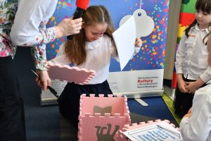 Na zdjęciu dzieci w&nbsp;czasie zajęć.