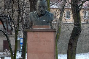 Pomnik autorstwa Gustawa Hadyny w&nbsp;Opatowie